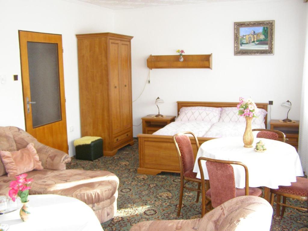 Pension Villa Hany Mariánské Lázně Rom bilde