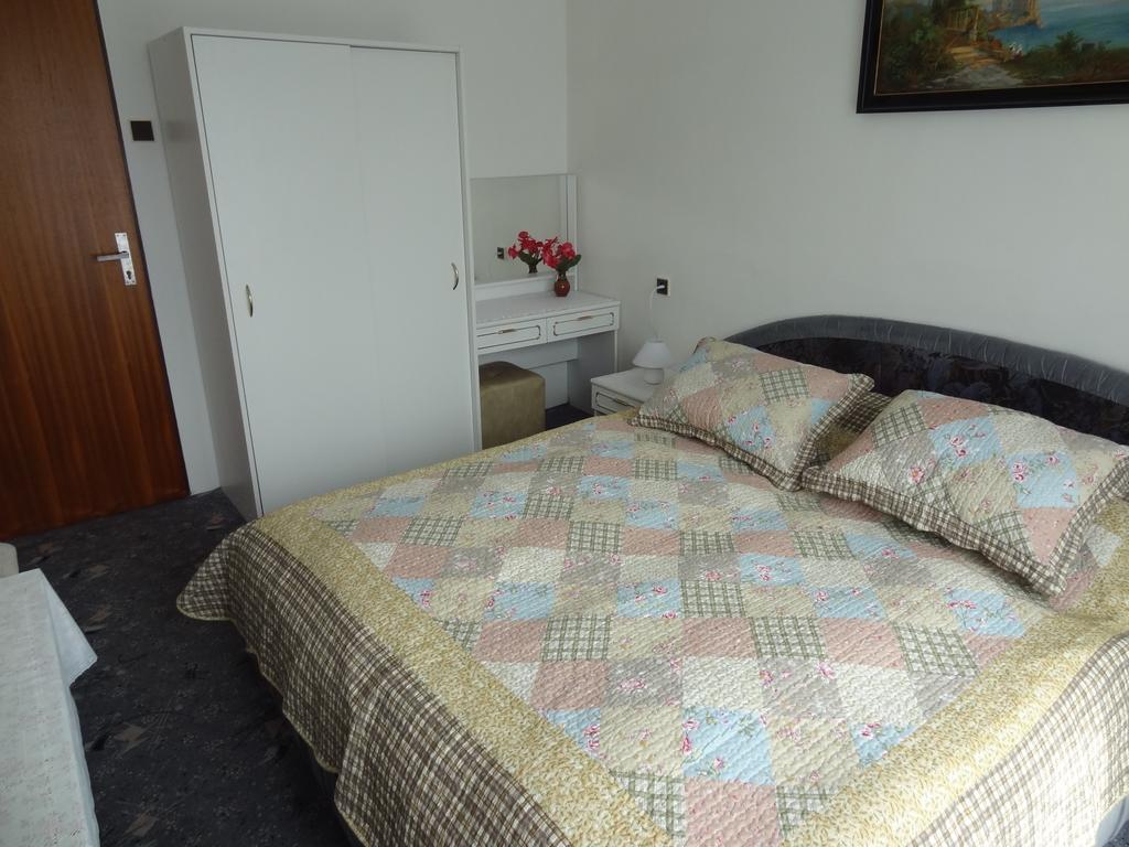 Pension Villa Hany Mariánské Lázně Rom bilde
