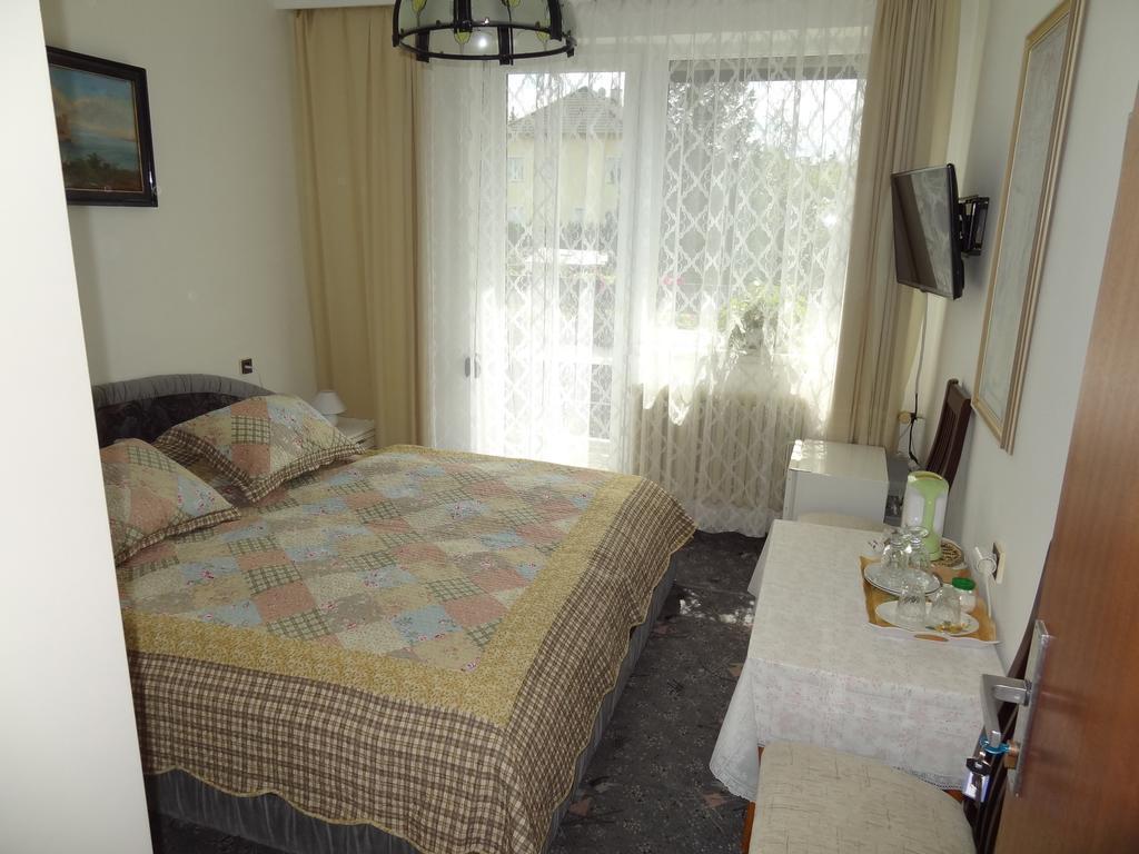 Pension Villa Hany Mariánské Lázně Rom bilde